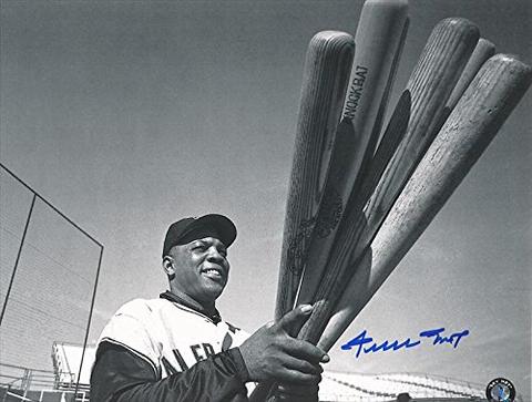 Willie Mays Signed Autographed Glossy 8x10 Photo New York Giants (Say Hey Authenticated)