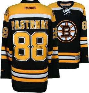 David Pastrnak Signed Autographed Boston Bruins Hockey Jersey (Fanatics COA)