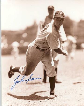 Johnny Sain Signed Autographed Glossy 8x10 Photo Boston Braves (SA COA)