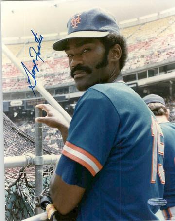 George Foster Signed Autographed Glossy 8x10 Photo New York Mets (SA COA)