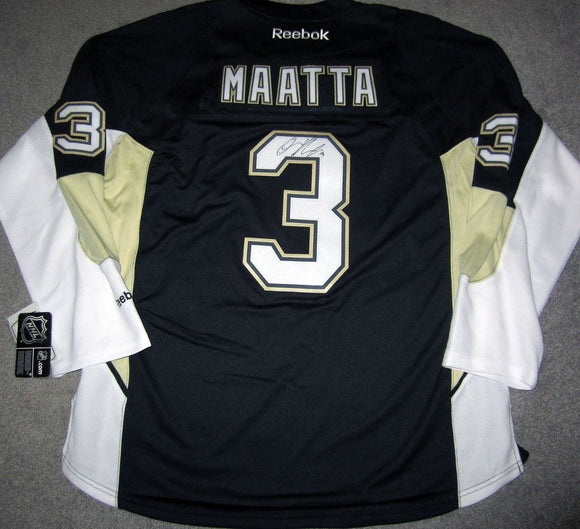 Olli Maatta Signed Autographed Pittsburgh Penguins Hockey Jersey (Beckett COA)
