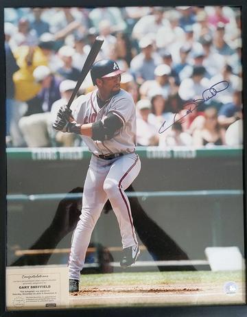 Gary Sheffield Signed Autographed Glossy 16x20 Photo Atlanta Braves (Mounted Memories COA)