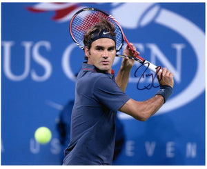 Roger Federer Signed Autographed Glossy 8x10 Photo (Fanatics COA)