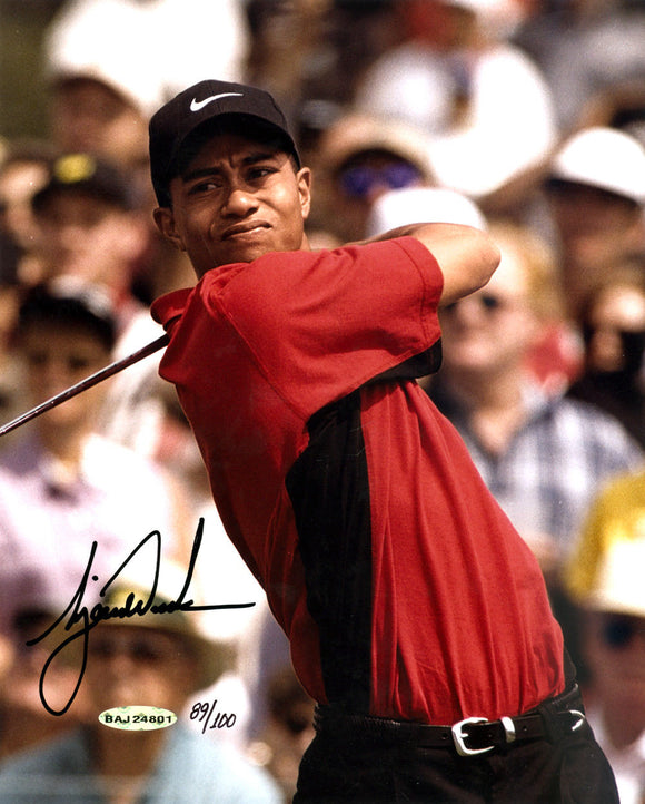 Tiger Woods Signed Autographed Limited Edition 8x10 Photo (UDA COA)