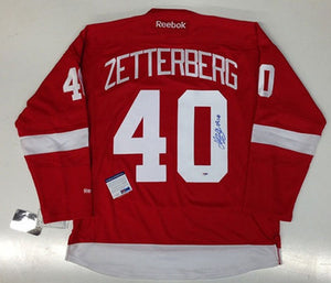 Henrik Zetterberg Signed Autographed Detroit Red Wings Hockey Jersey (PSA/DNA COA)