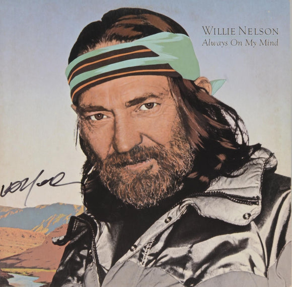 Willie Nelson Signed Autographed 