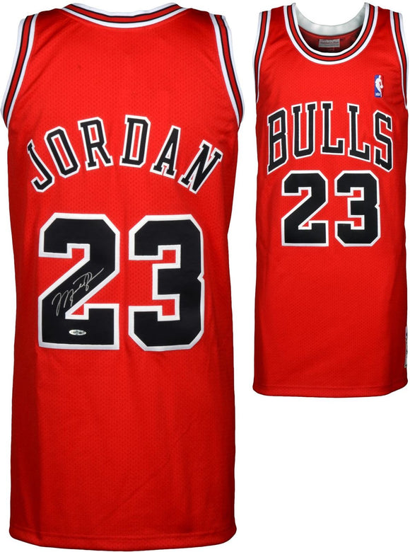 Michael Jordan Signed Autographed Chicago Bulls Basketball Jersey (Upper Deck Authenticated)